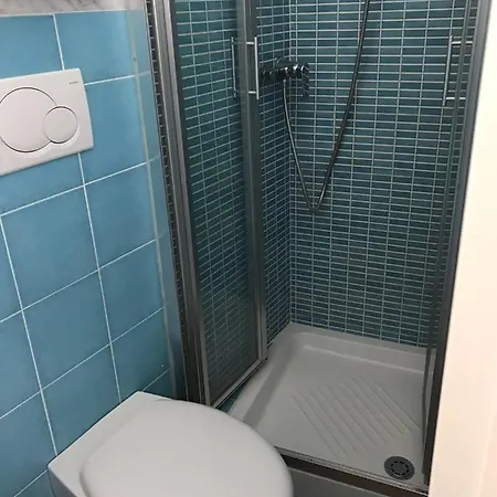 La Stanza Sul Porto Di Piccina Piccina Con Bagno Privato E Terrazzino Vista Mare