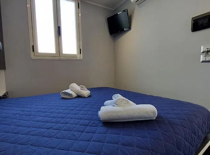 La Stanza Sul Porto Di Piccina Piccina Con Bagno Privato E Terrazzino Vista Mare Гостевой дом 3*