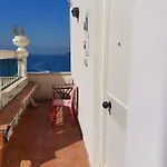 Affittacamere La Stanza Sul Porto Di Piccina Piccina Con Bagno Privato E Terrazzino Vista Mare