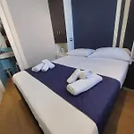 Affittacamere La Stanza Sul Porto Di Piccina Piccina Con Bagno Privato E Terrazzino Vista Mare
