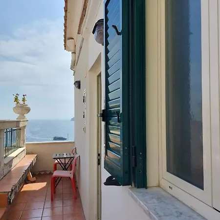 La Stanza Sul Porto Di Piccina Piccina Con Bagno Privato E Terrazzino Vista Mare 3* Amalfi