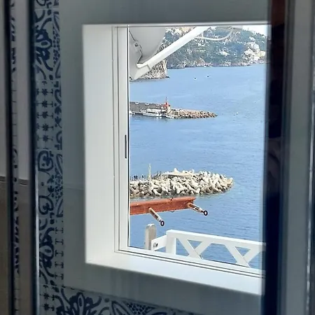 La Stanza Sul Porto Di Piccina Piccina Con Bagno Privato E Terrazzino Vista Mare 4*