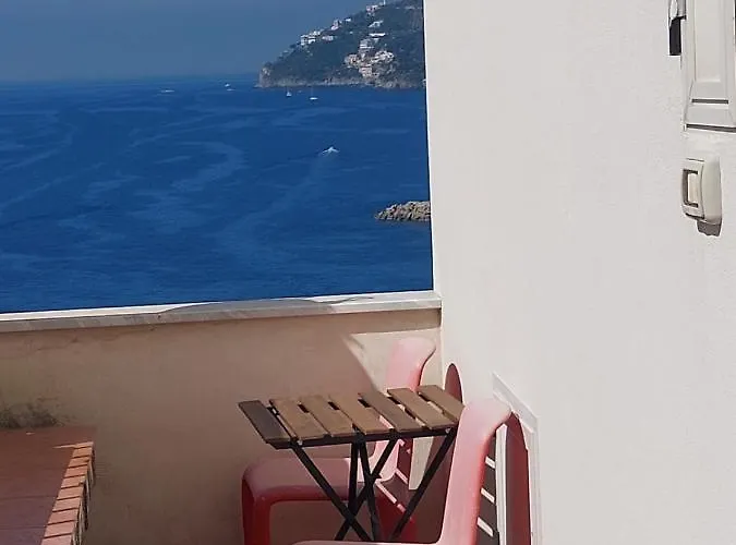 La Stanza Sul Porto Di Piccina Piccina Con Bagno Privato E Terrazzino Vista Mare