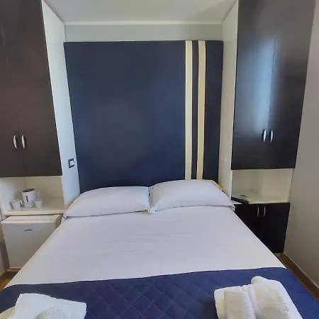 Konukevi La Stanza Sul Porto Di Piccina Piccina Con Bagno Privato E Terrazzino Vista Mare Amalfi