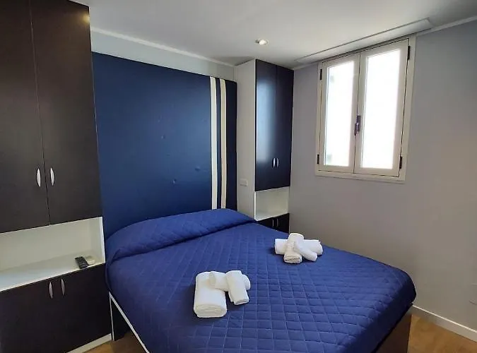 La Stanza Sul Porto Di Piccina Piccina Con Bagno Privato E Terrazzino Vista Mare Amalfi